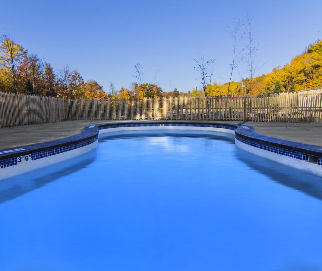 Rippling River Resort Маркетт Экстерьер фото